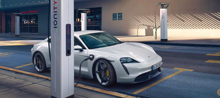 Porsche Taycan Enables Encrypted Automatic Payment through Plug & Charge